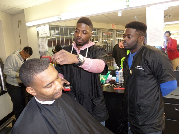 3 Things to Consider When Choosing a Barber School in Texas