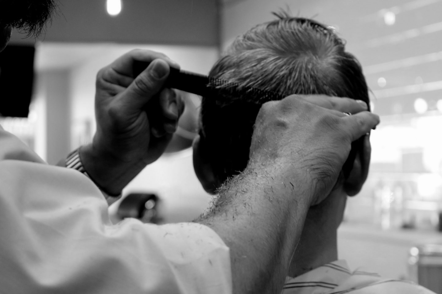 A Step-by-Step Guide on How to Become a Barber