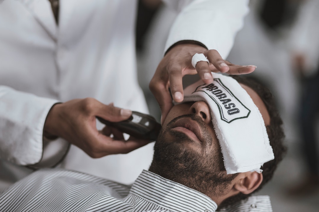 5 Eye-Opening Reasons to Enroll in a Dallas Barber School Program